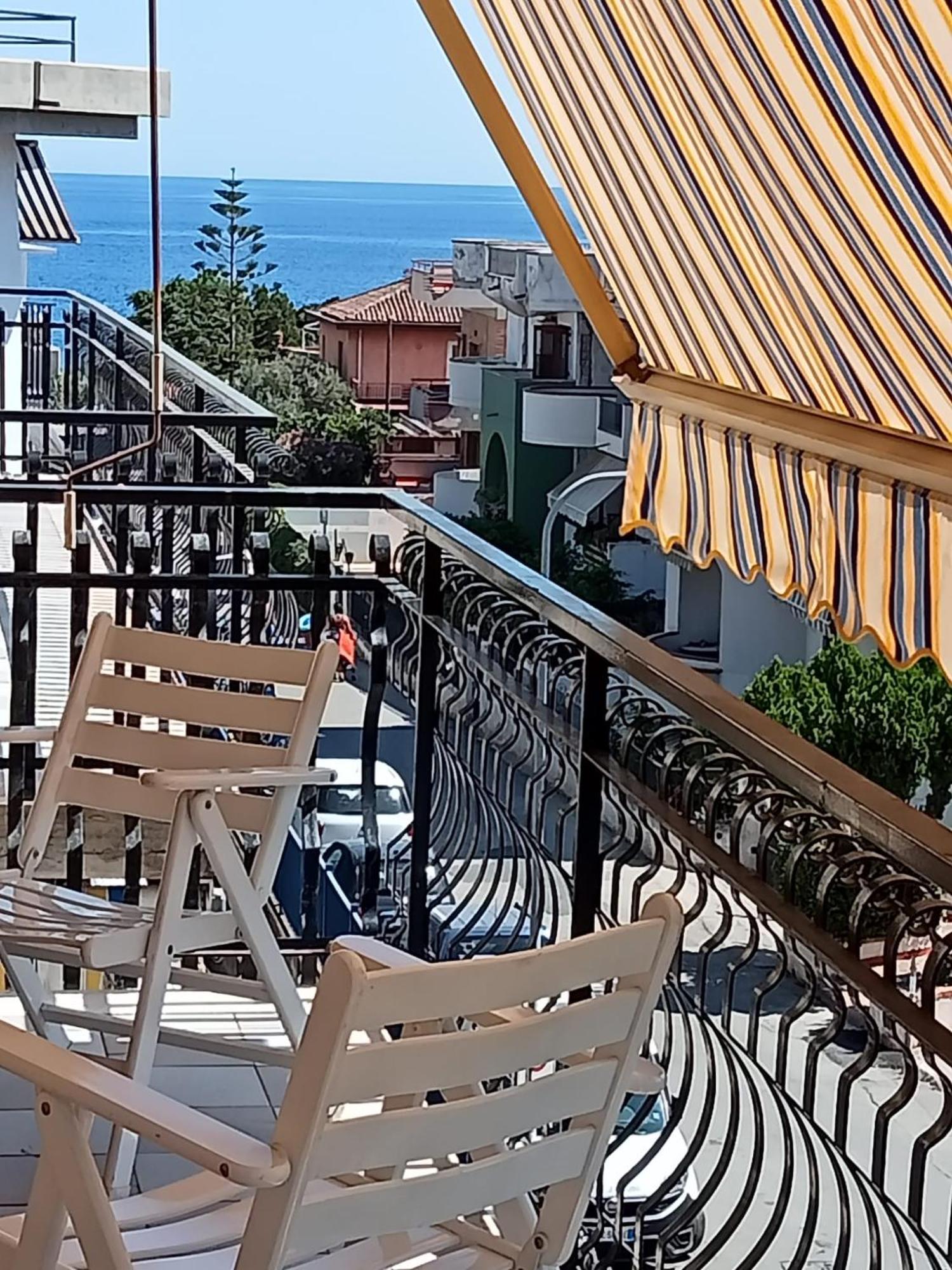 Savoca Apartment Giardini Naxos Exteriör bild